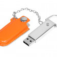 USB 2.0- флешка на 8 Гб в массивном корпусе с кожаным чехлом