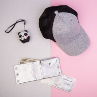 Набор подарочный O’GIRLIE: беспроводная колонка (панда), портмоне, бейсболка, коробка с наполнителем