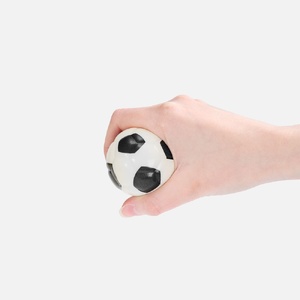 Бутылка с антистрессом Footballer, синяя G-18598.40 фото 8